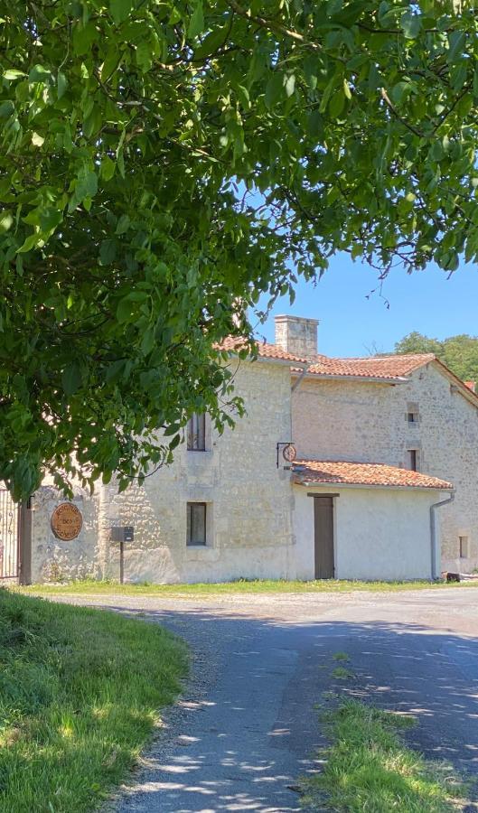 Metairie Des Gacheries Champagne-et-Fontaine Exterior foto
