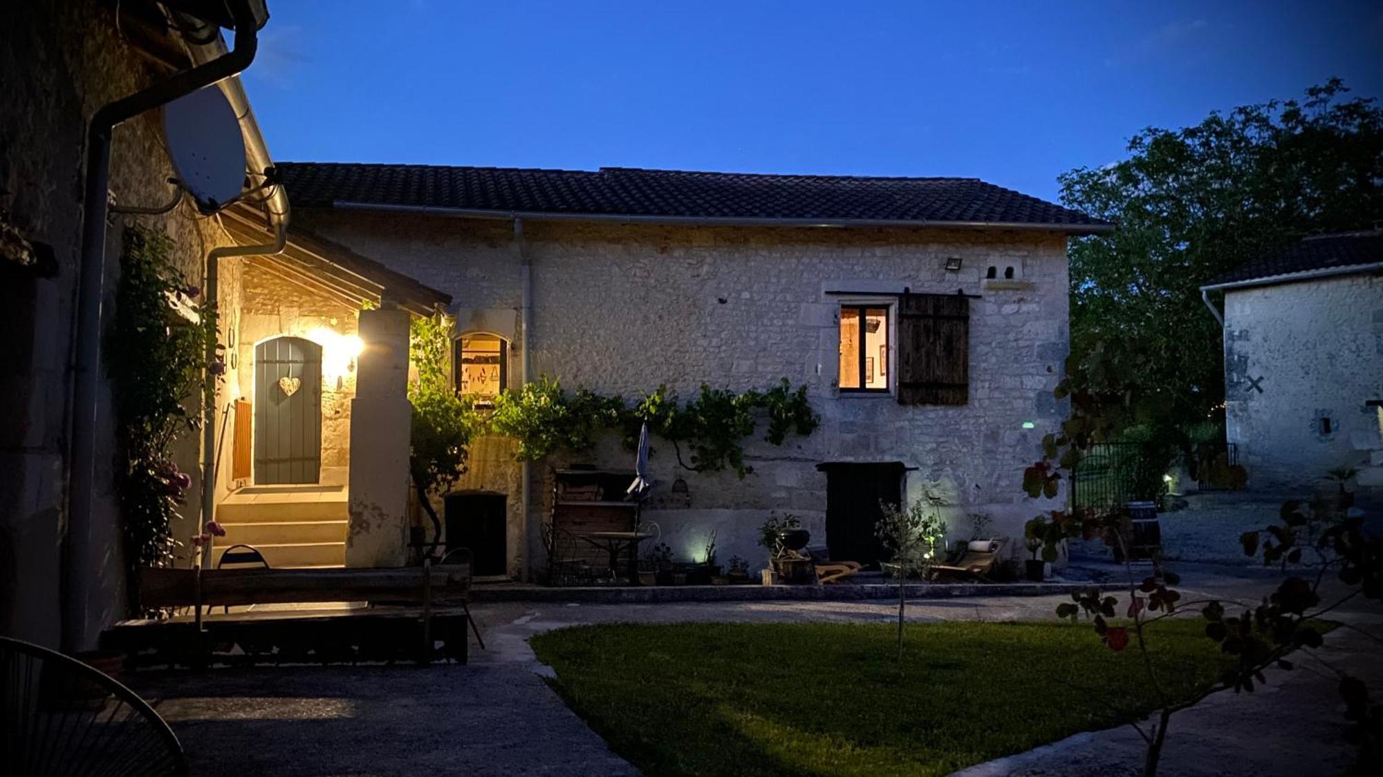 Metairie Des Gacheries Champagne-et-Fontaine Exterior foto
