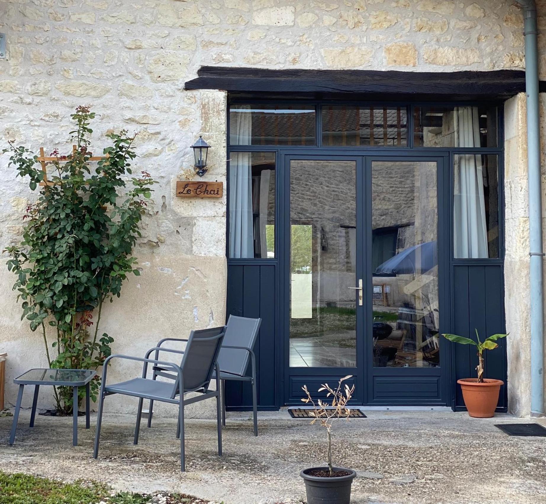 Metairie Des Gacheries Champagne-et-Fontaine Exterior foto