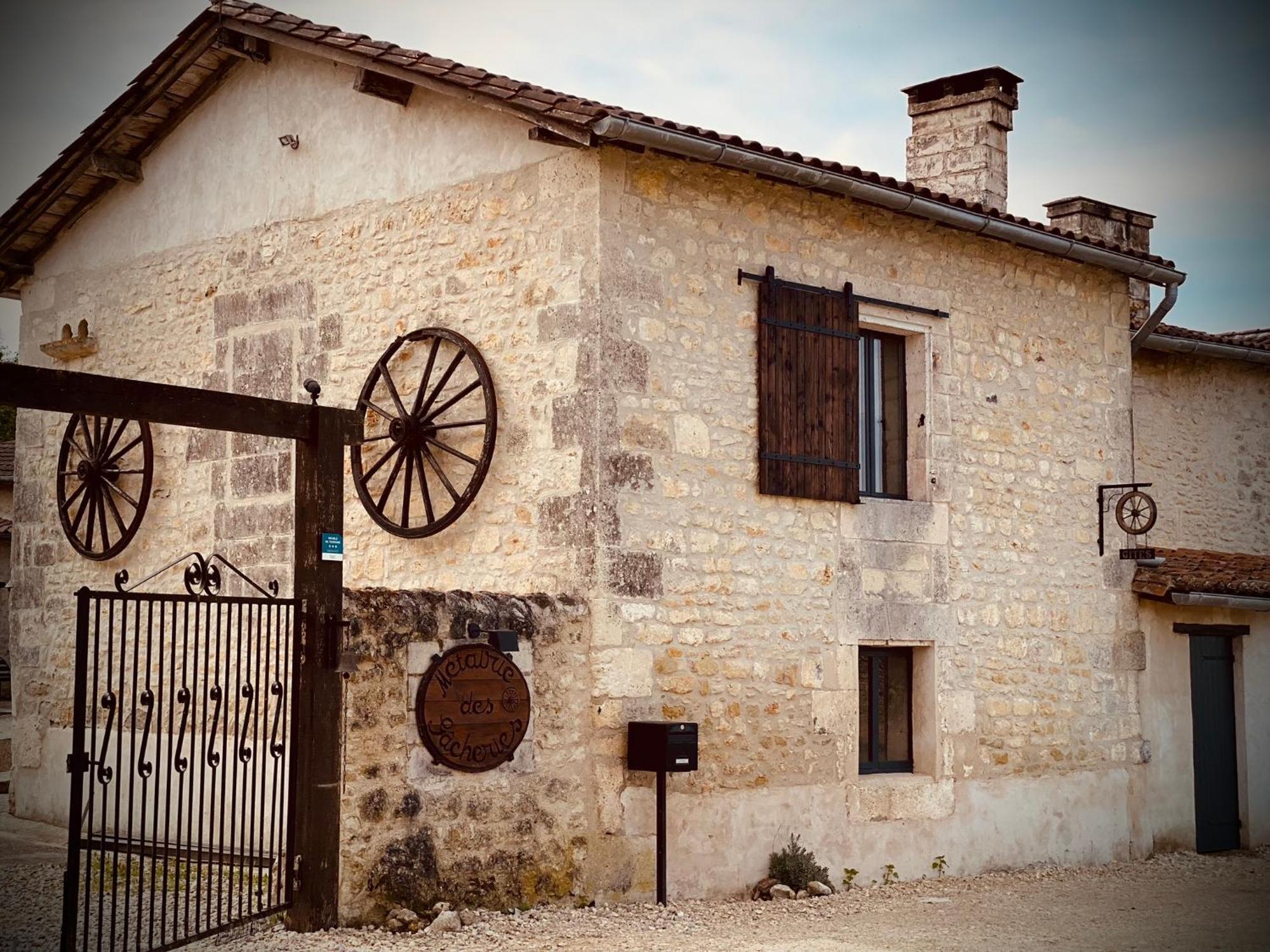 Metairie Des Gacheries Champagne-et-Fontaine Exterior foto